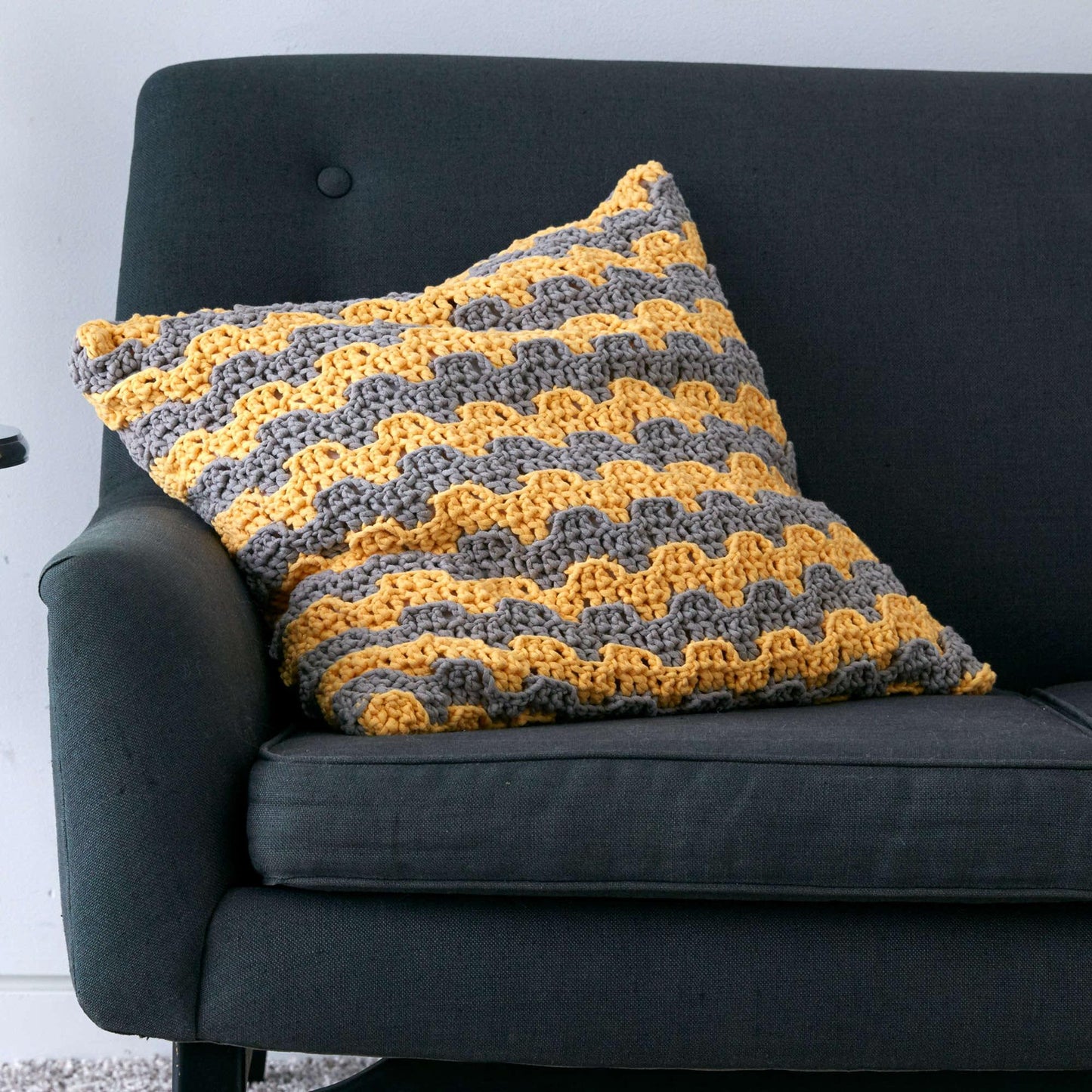 Bernat Crochet Step Up Pillow