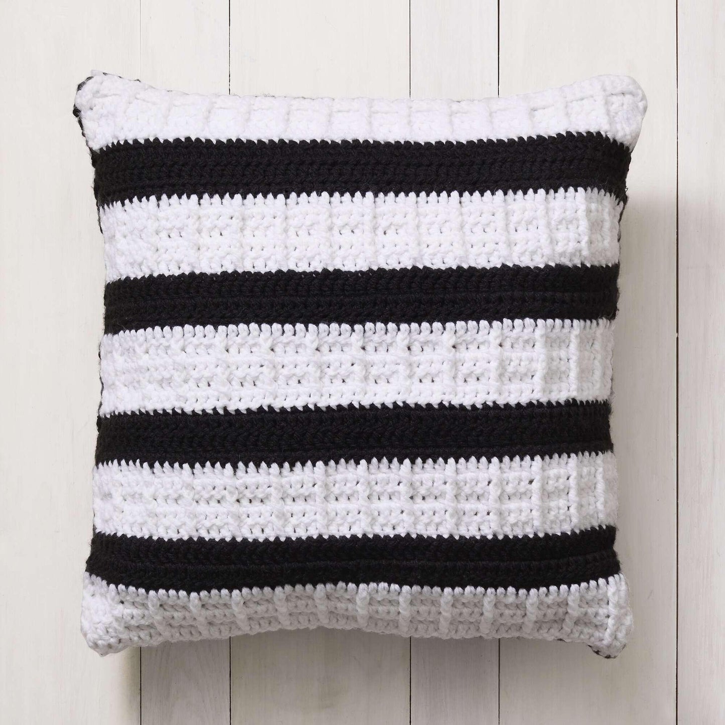 Stitch Club Chunky Waffle Crochet Pillow + Tutorial