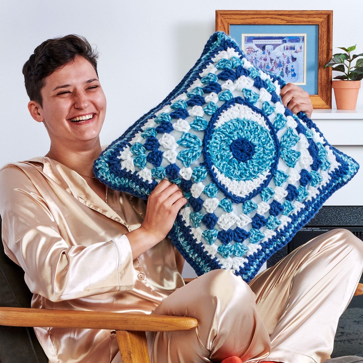 Bernat Crochet Granny's Eye On You Pillow