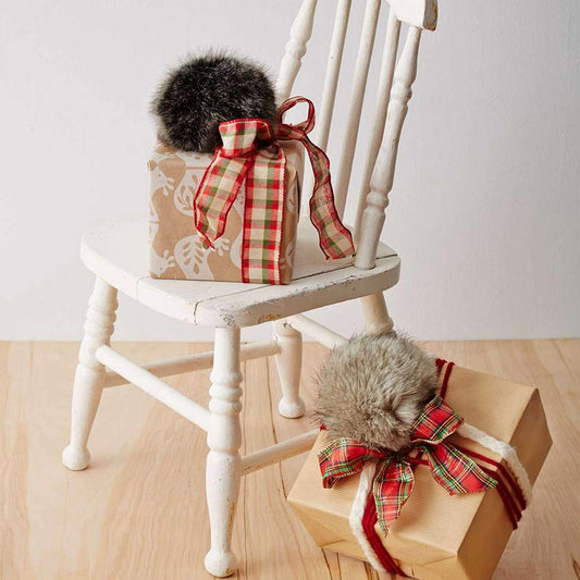 Bernat Craft Fur Pompom Gift Topper