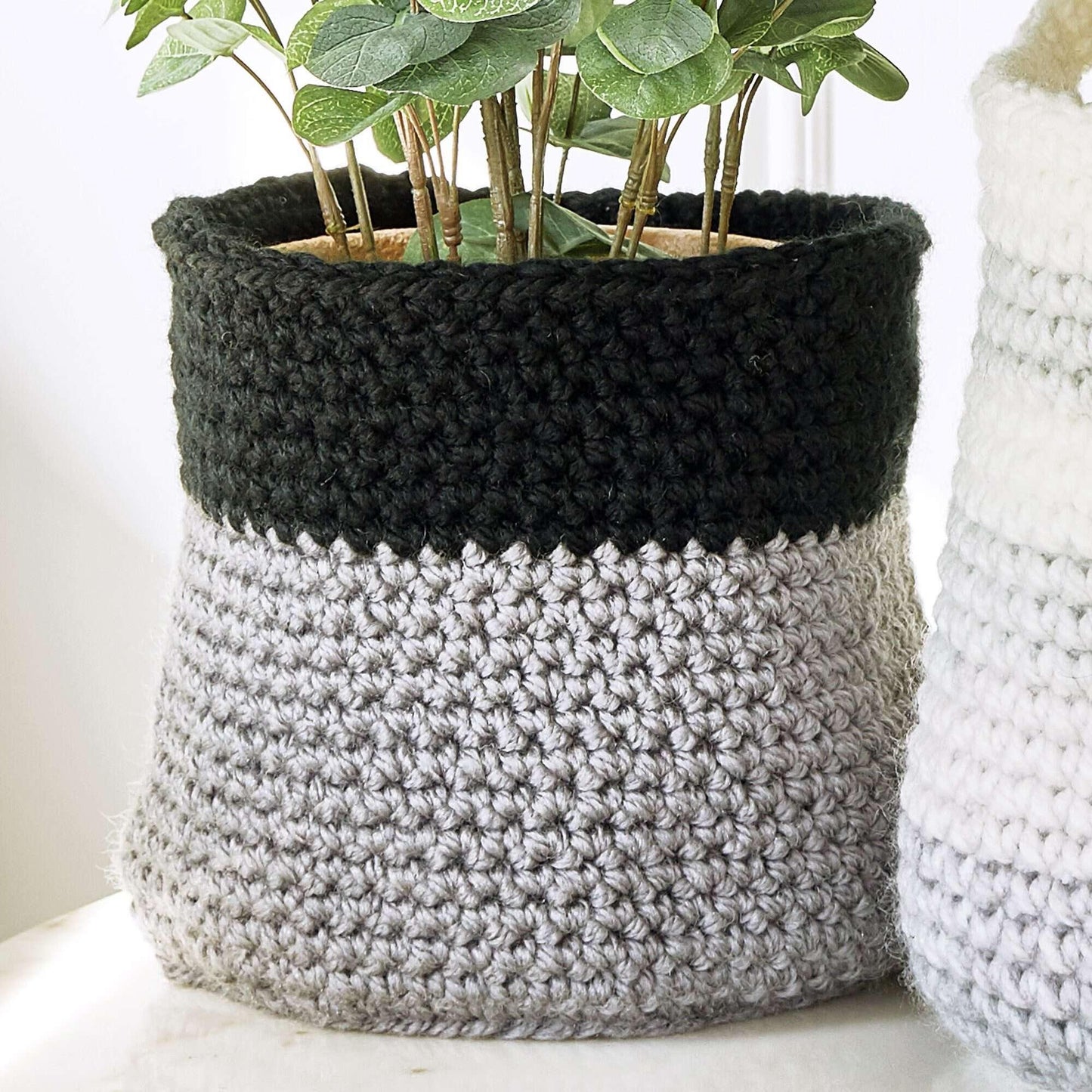 Stitch Club Color Block Crochet Basket + Tutorial